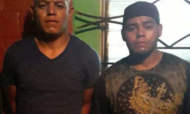 Capturan a dos sujetos que acribillaron a un agente sobre la carretera Troncal del Norte en Guazapa